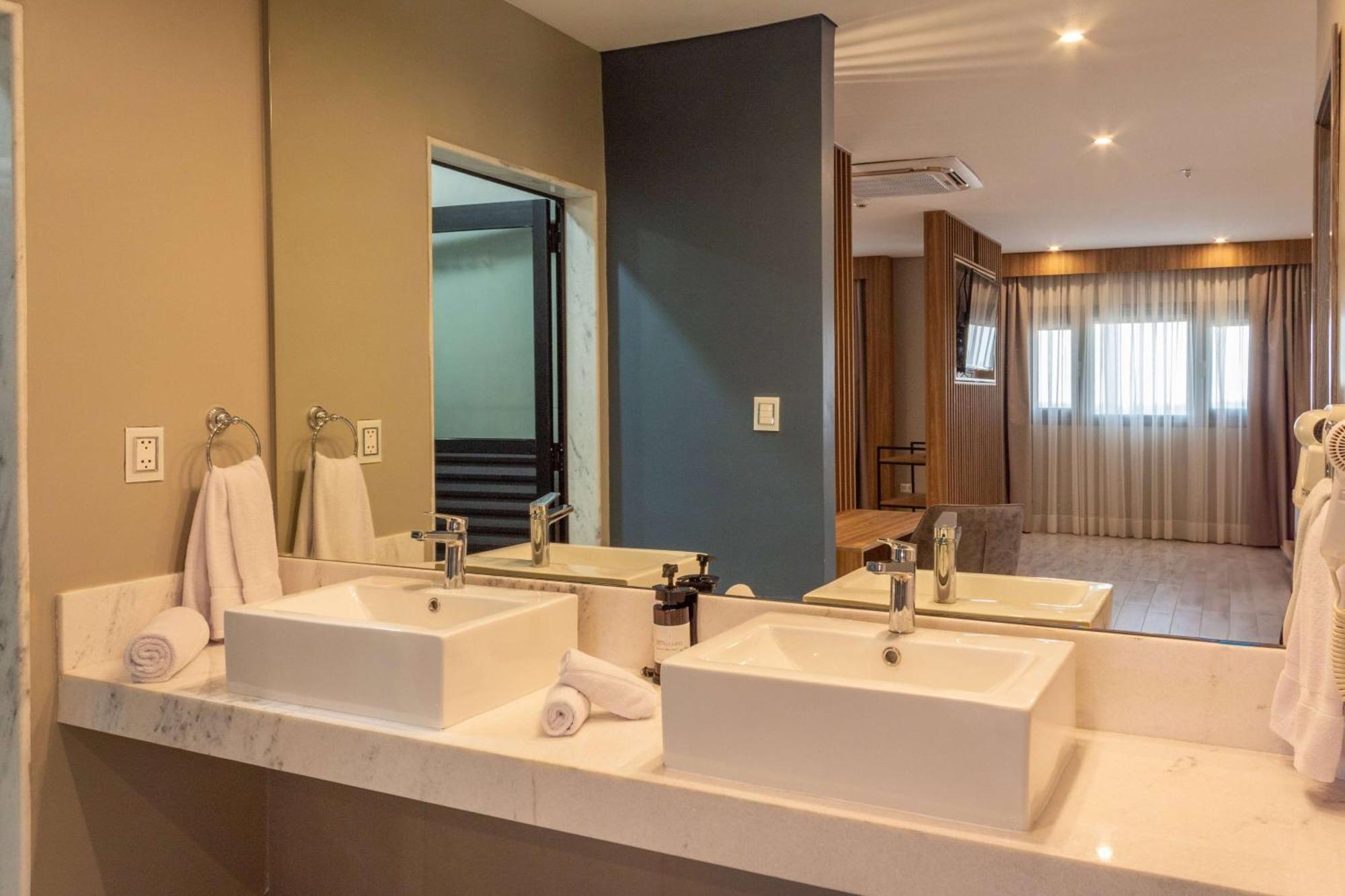 Tryp By Wyndham Asuncion Hotel ภายนอก รูปภาพ